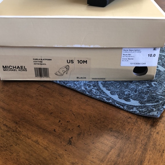 Michael Kors Carla platform- Leather - Picture 6 of 6